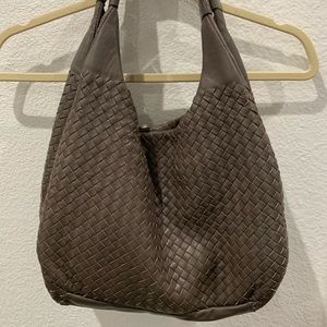 Gently used Bottega Veneta handbag!